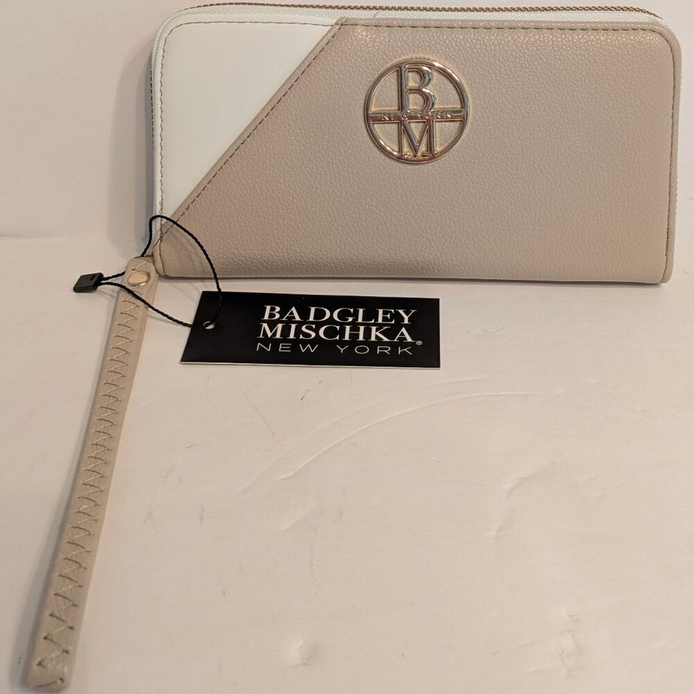 Badgely Mischka - Rae Collection Women's Wristlet Wallet - 7 3/4" x 4"